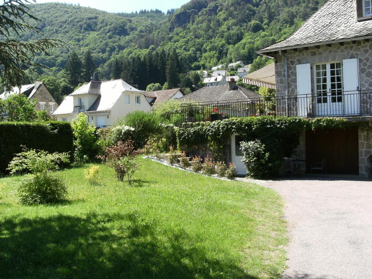 Studio Vic Vic-sur-Cère Exterior foto